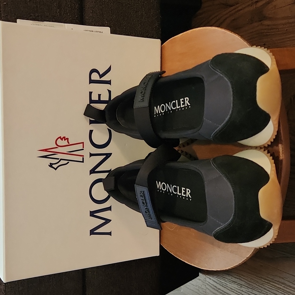 MONCLER Women's Black PACEY Ballet Mary Jane Style Sneakers sz 38/8